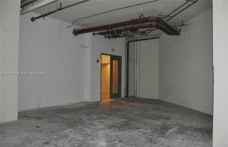Small Image of 1900 NORTH BAYSHORE DR #212, Miami Number 6