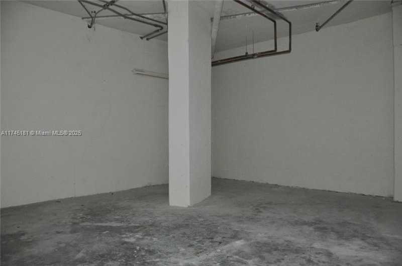 Small Image of 1900 NORTH BAYSHORE DR #212, Miami Number 9