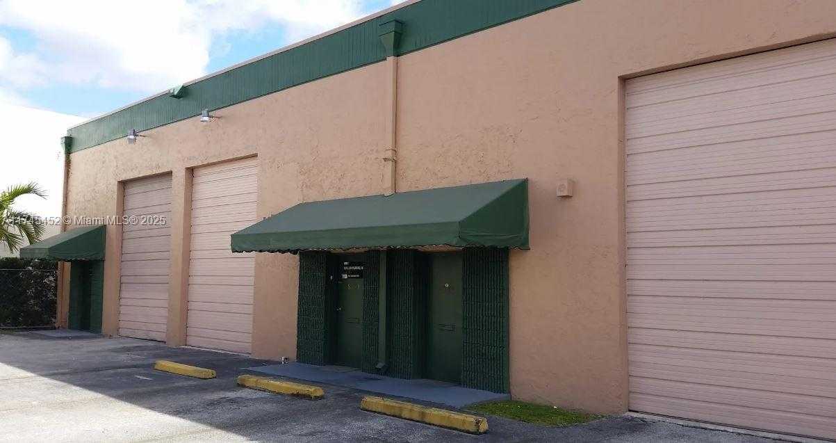 Small Image of 8527 NORTH WEST 66 STREET #8535-8537, Doral Number 11