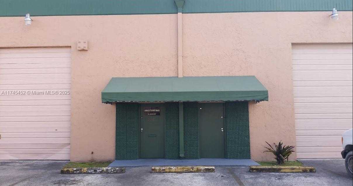 Small Image of 8527 NORTH WEST 66 STREET #8535-8537, Doral Number 4