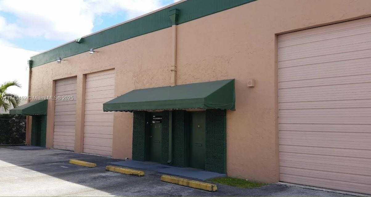 Small Image of 8527 NORTH WEST 66 STREET #8535-8537, Doral Number 5