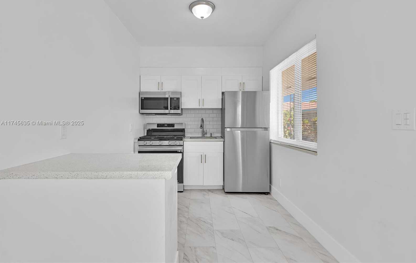 Small Image of 1839 Funston St, Hollywood, FL 33020, USA Number 34