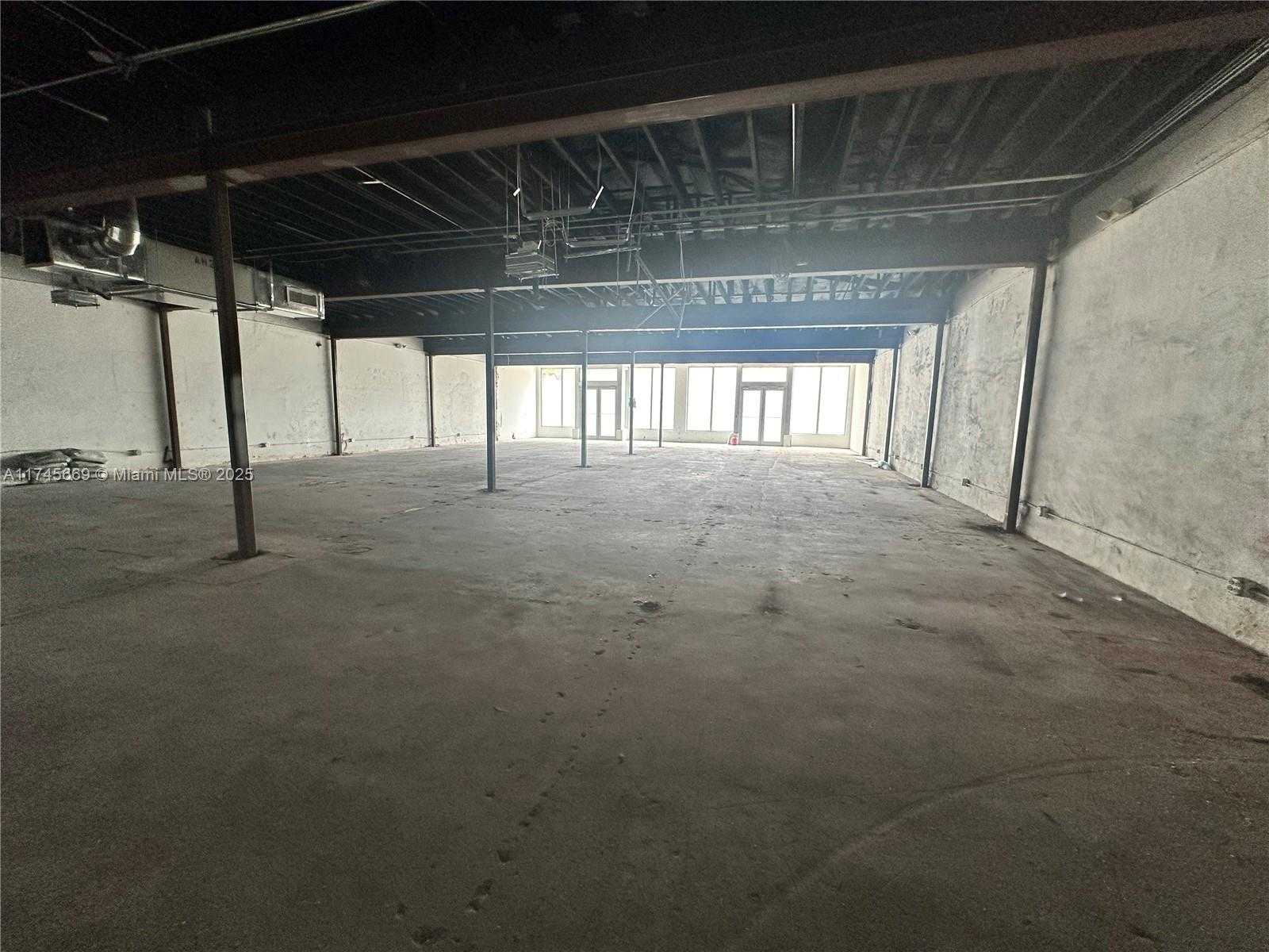 Small Image of 2020 HARRISON ST, Hollywood Number 12