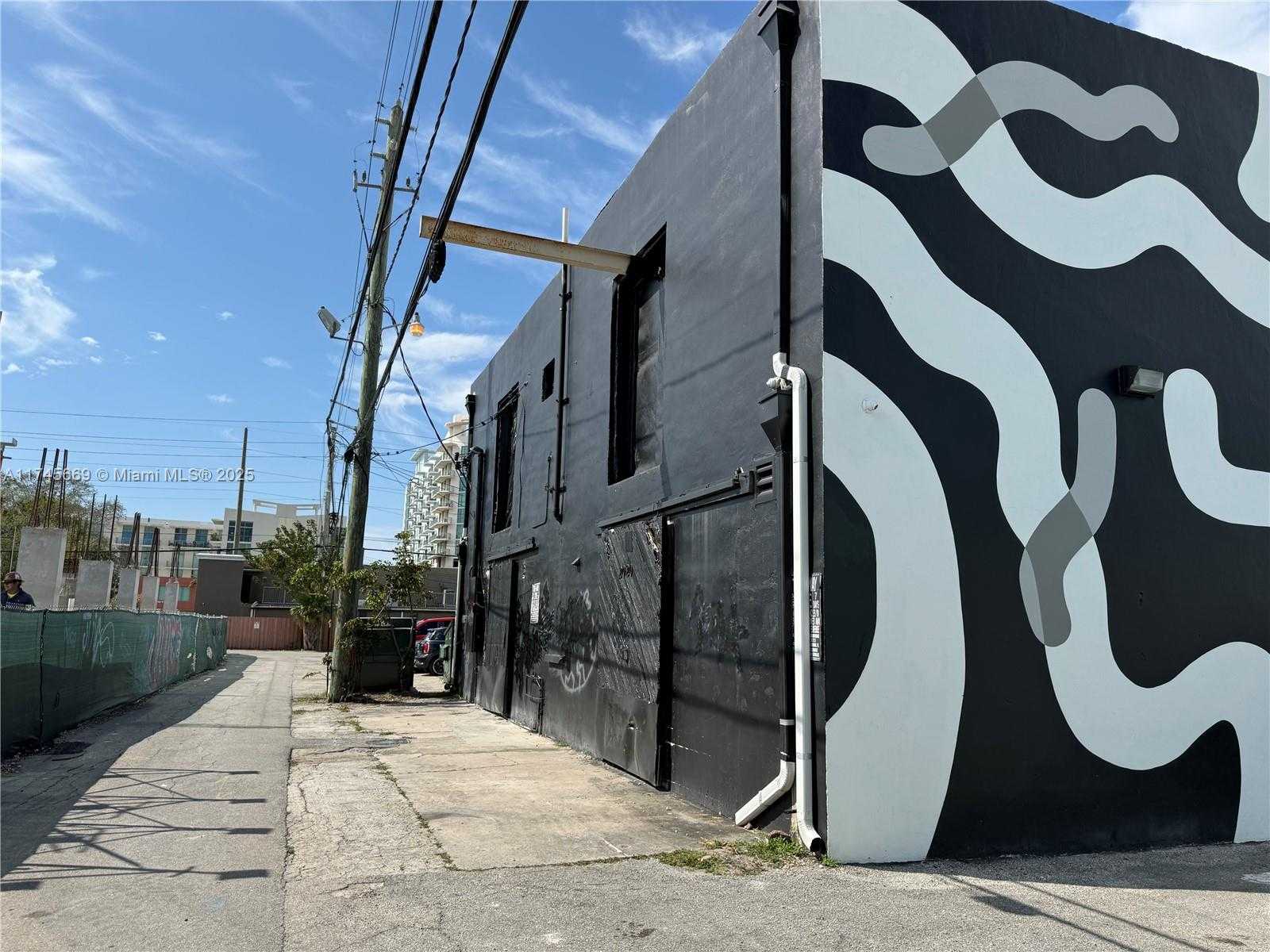 Small Image of 2020 HARRISON ST, Hollywood Number 4
