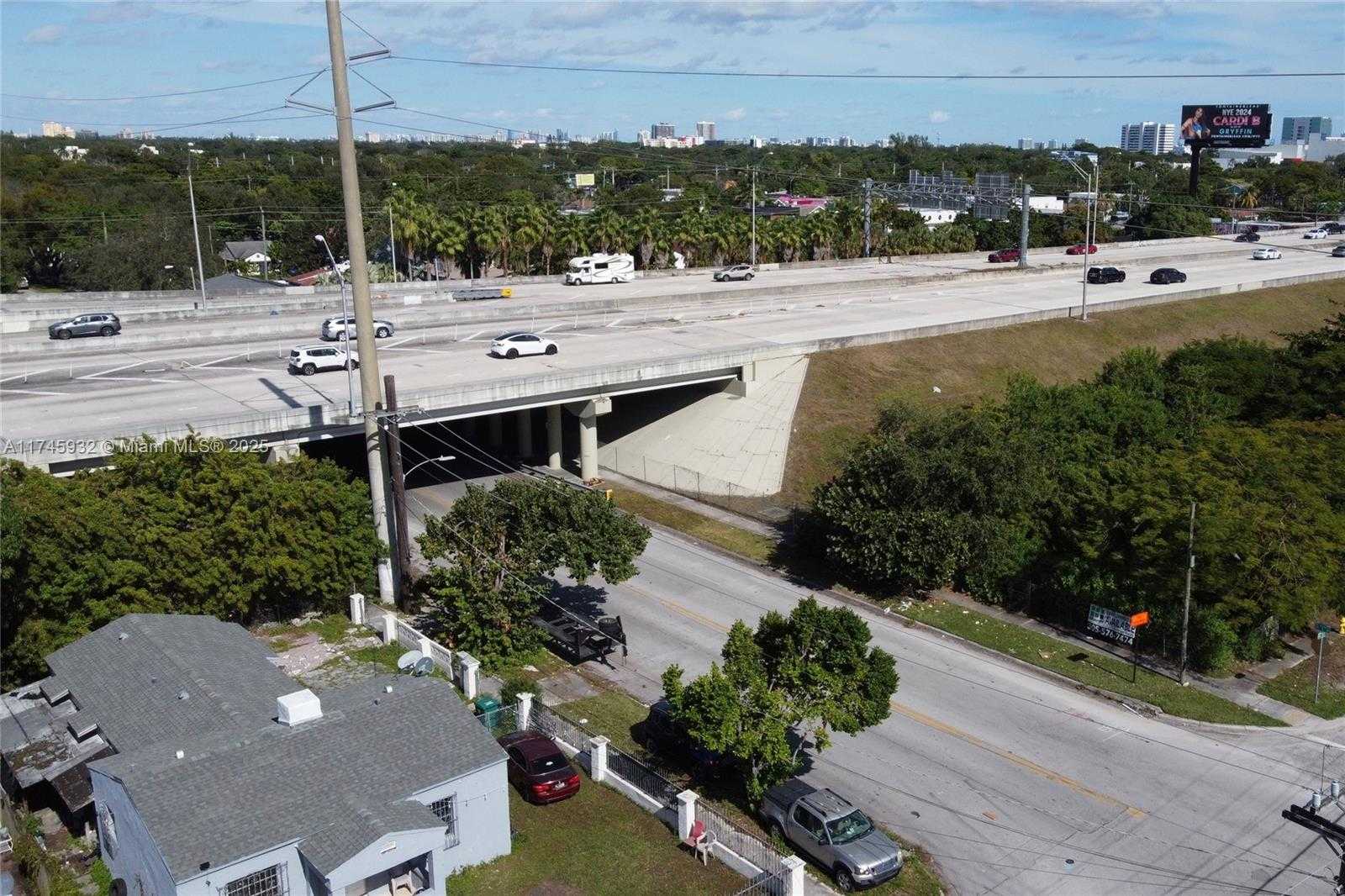 Small Image of 321 NORTH WEST 37TH ST, Miami Number 21