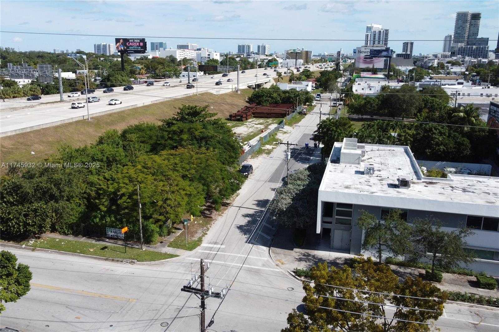 Small Image of 321 NORTH WEST 37TH ST, Miami Number 22