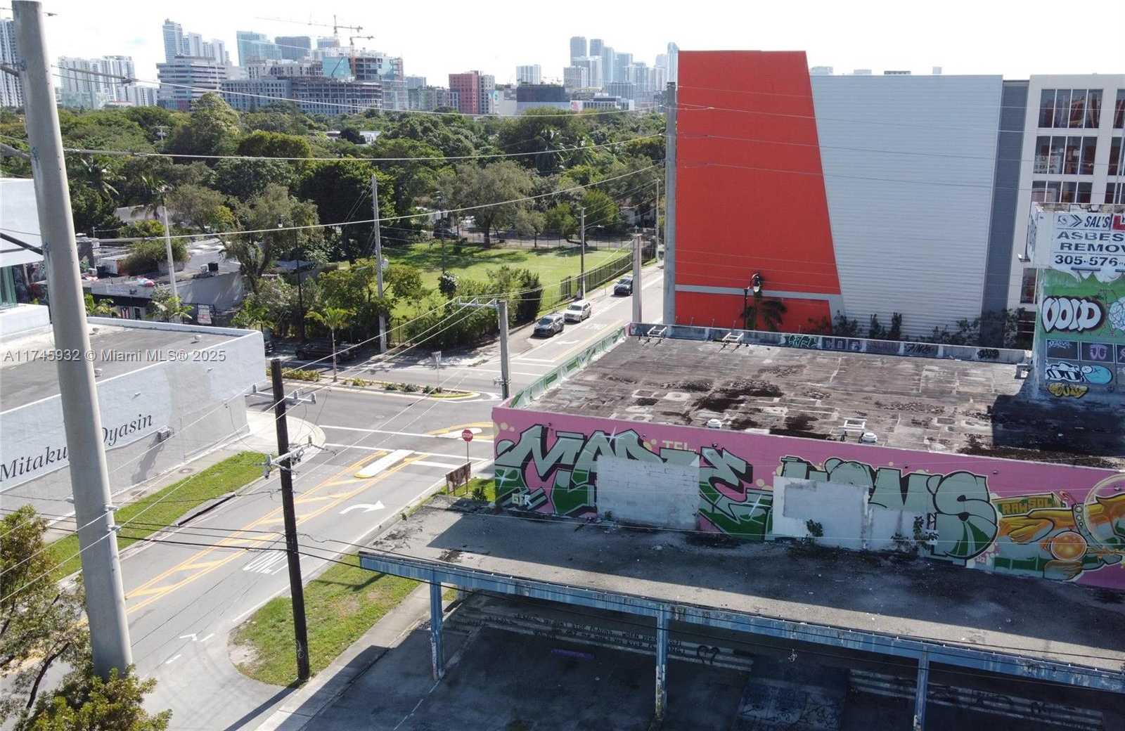 Small Image of 321 NORTH WEST 37TH ST, Miami Number 25