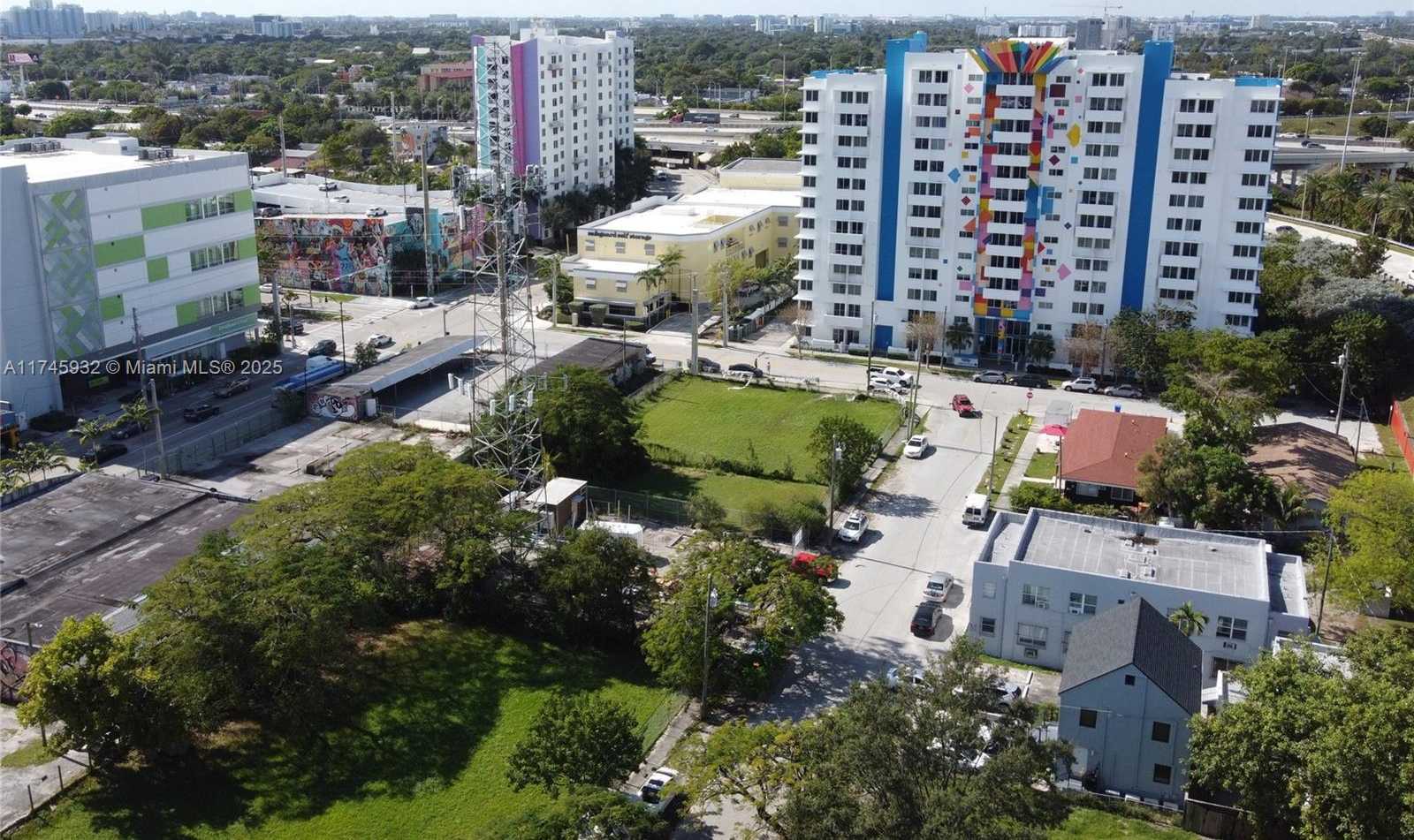 Small Image of 321 NORTH WEST 37TH ST, Miami Number 4