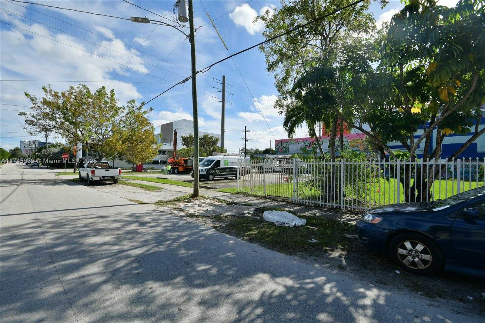 Small Image of 321 NORTH WEST 37TH ST, Miami Number 46