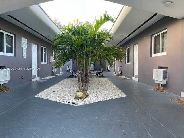Small Image of 1217 NORTH EAST 127TH ST, North Miami Number 2
