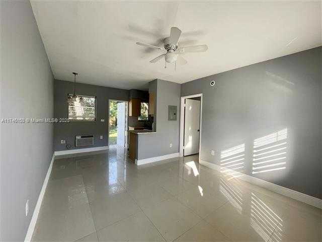 Small Image of 1217 NORTH EAST 127TH ST, North Miami Number 4