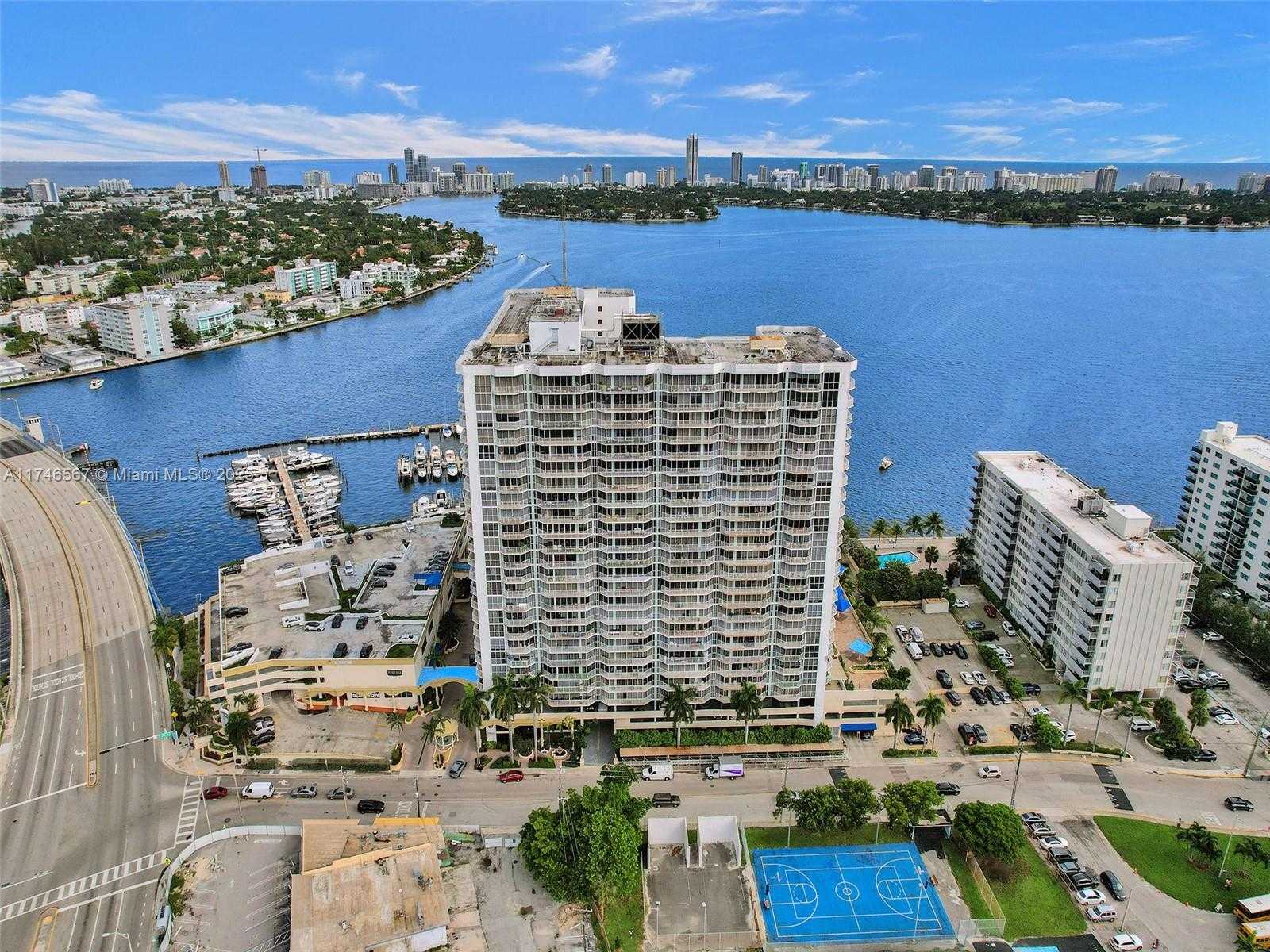 Small Image of 7601 EAST TREASURE DR #CU-2, North Bay Village Number 5