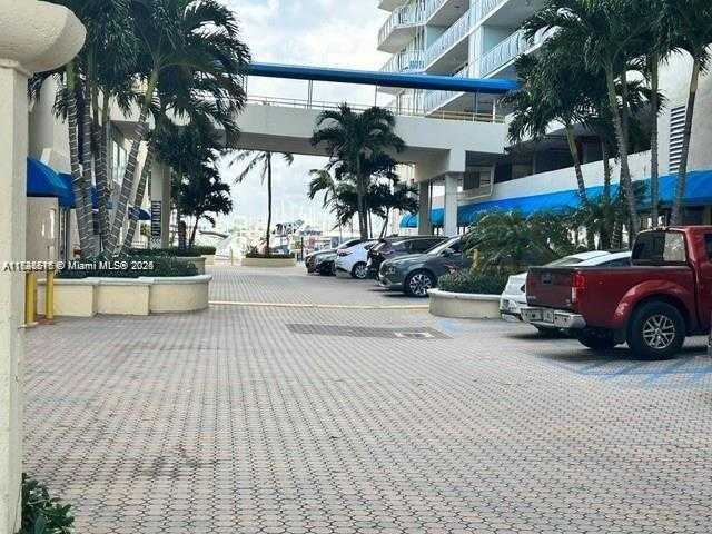 Small Image of 7601 EAST TREASURE DR #CU-22, North Bay Village Number 9