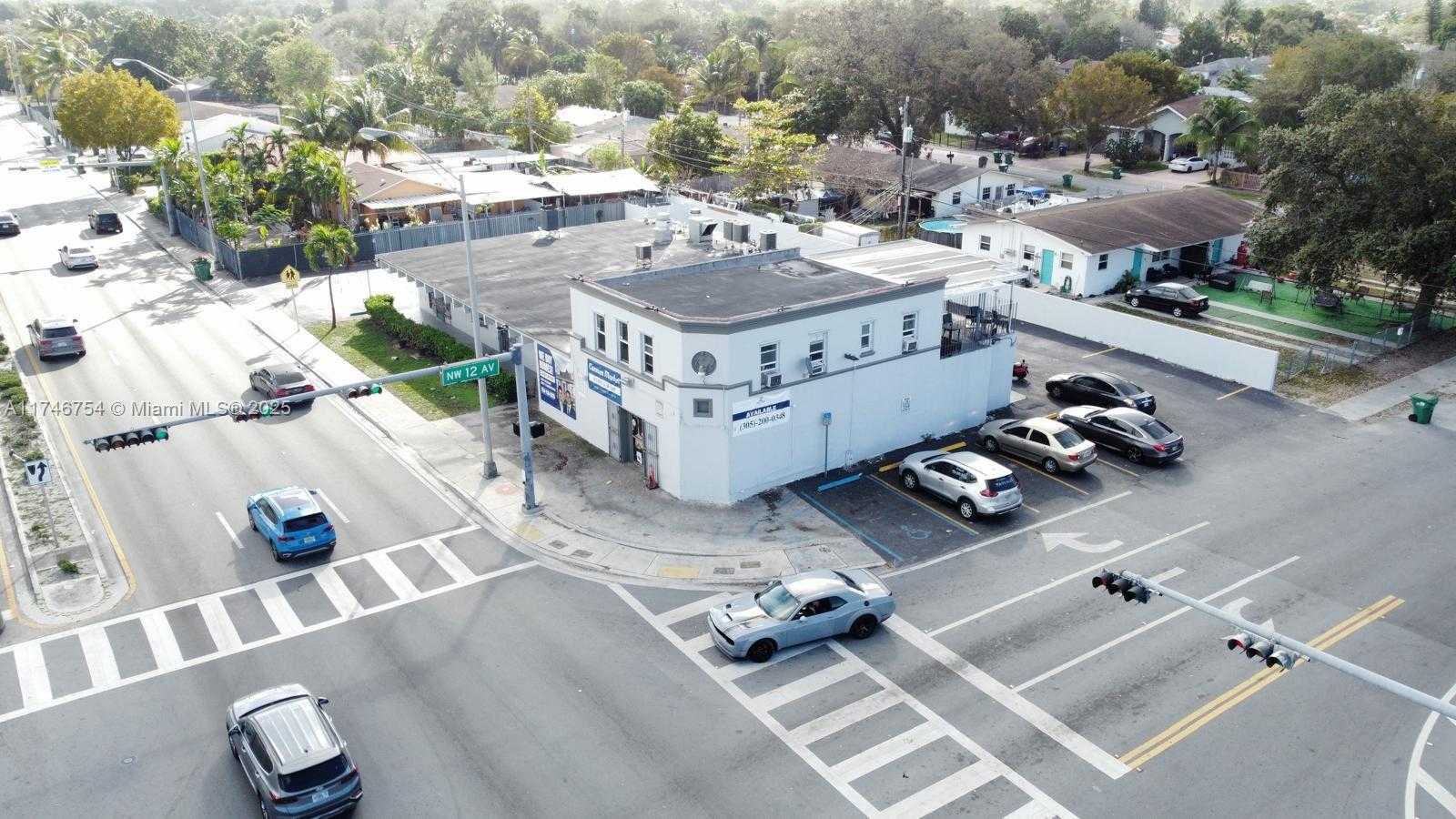 Small Image of 1186 NW 103rd St, Miami, FL 33150, USA Number 13