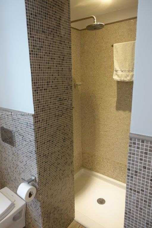 Small Image of 6130 NORTH EAST 4TH CT, Miami Number 11