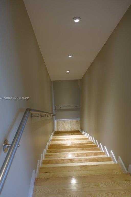 Small Image of 6130 NORTH EAST 4TH CT, Miami Number 14