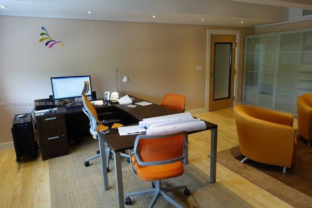 Small Image of 6130 NORTH EAST 4TH CT, Miami Number 4