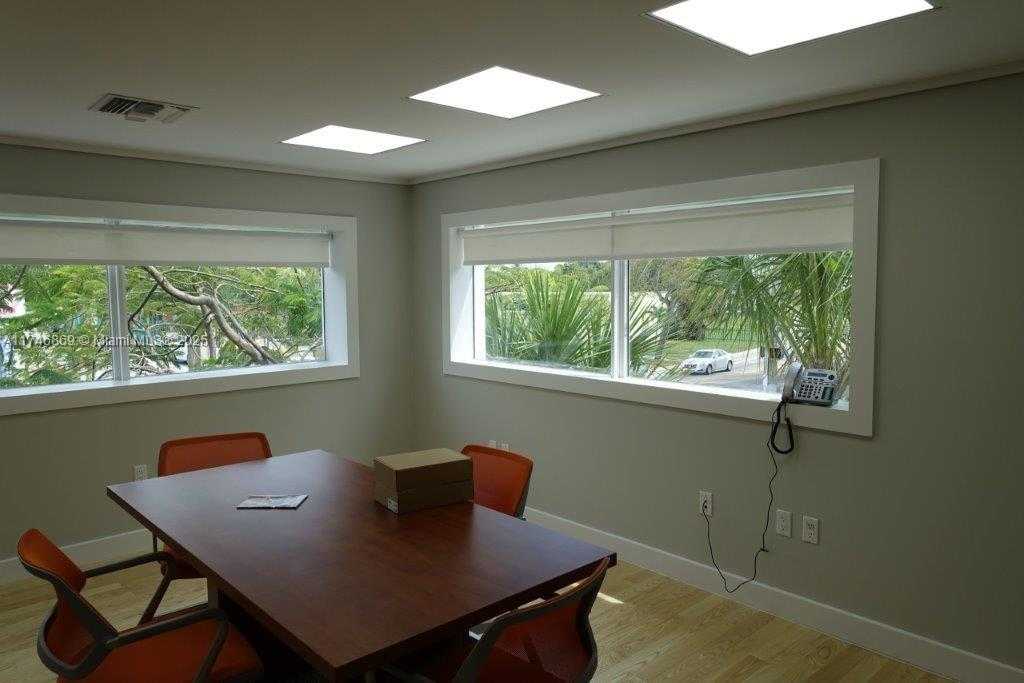 Small Image of 6130 NORTH EAST 4TH CT, Miami Number 5