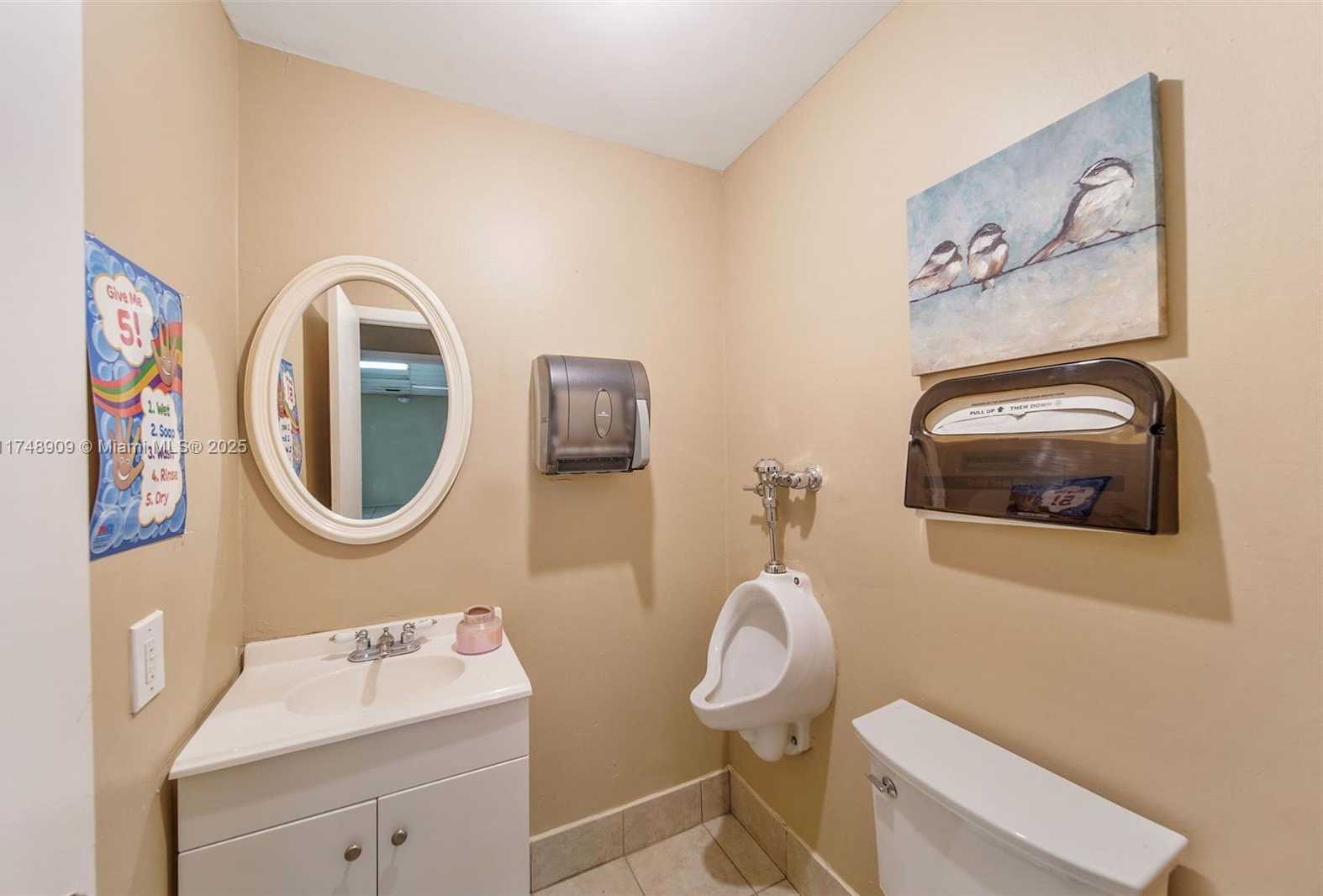 Small Image of 25 EAST 4TH ST, Hialeah Number 12