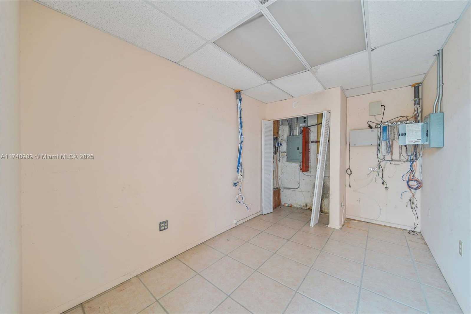 Small Image of 25 EAST 4TH ST, Hialeah Number 16