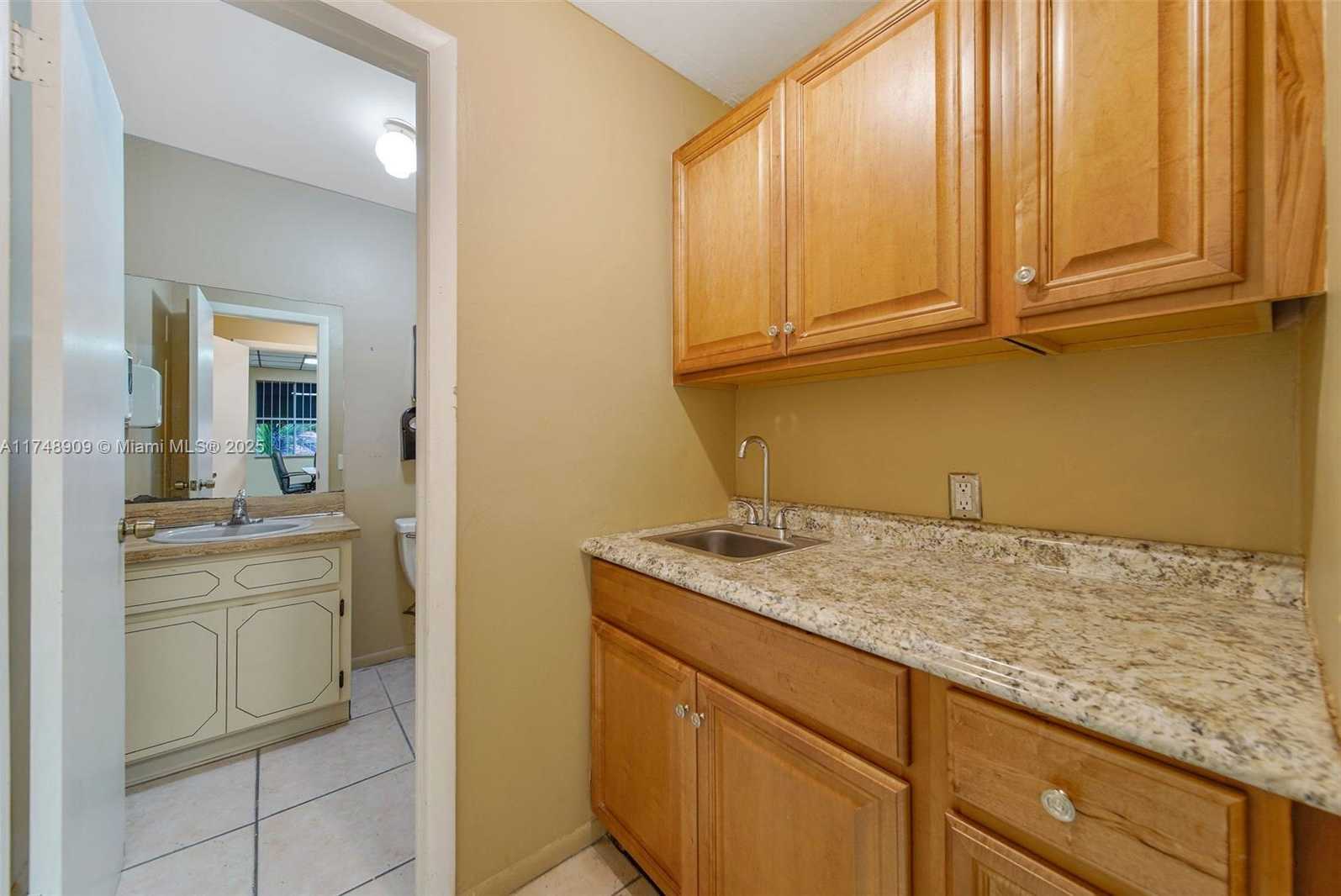 Small Image of 25 EAST 4TH ST, Hialeah Number 30