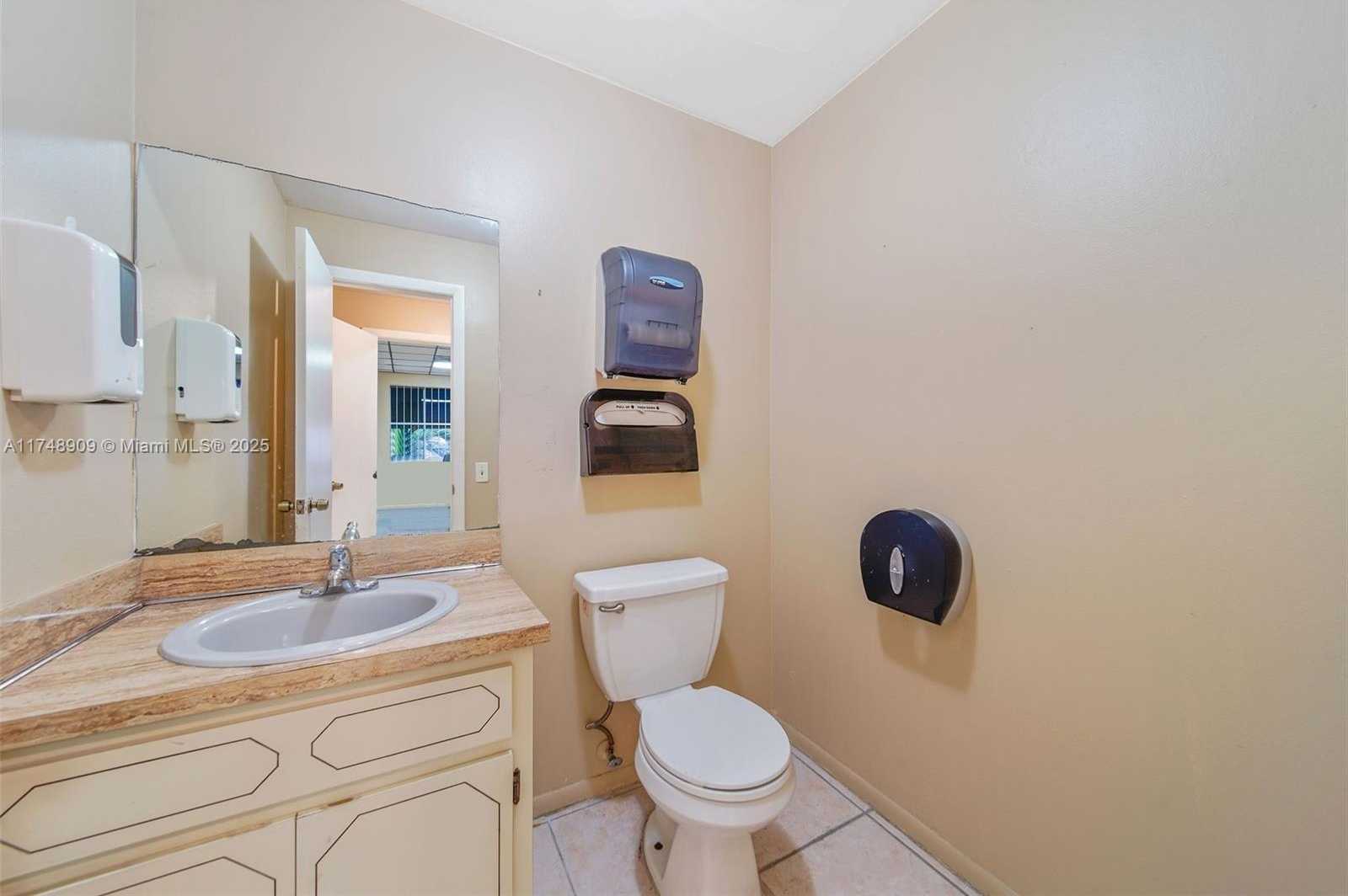 Small Image of 25 EAST 4TH ST, Hialeah Number 31
