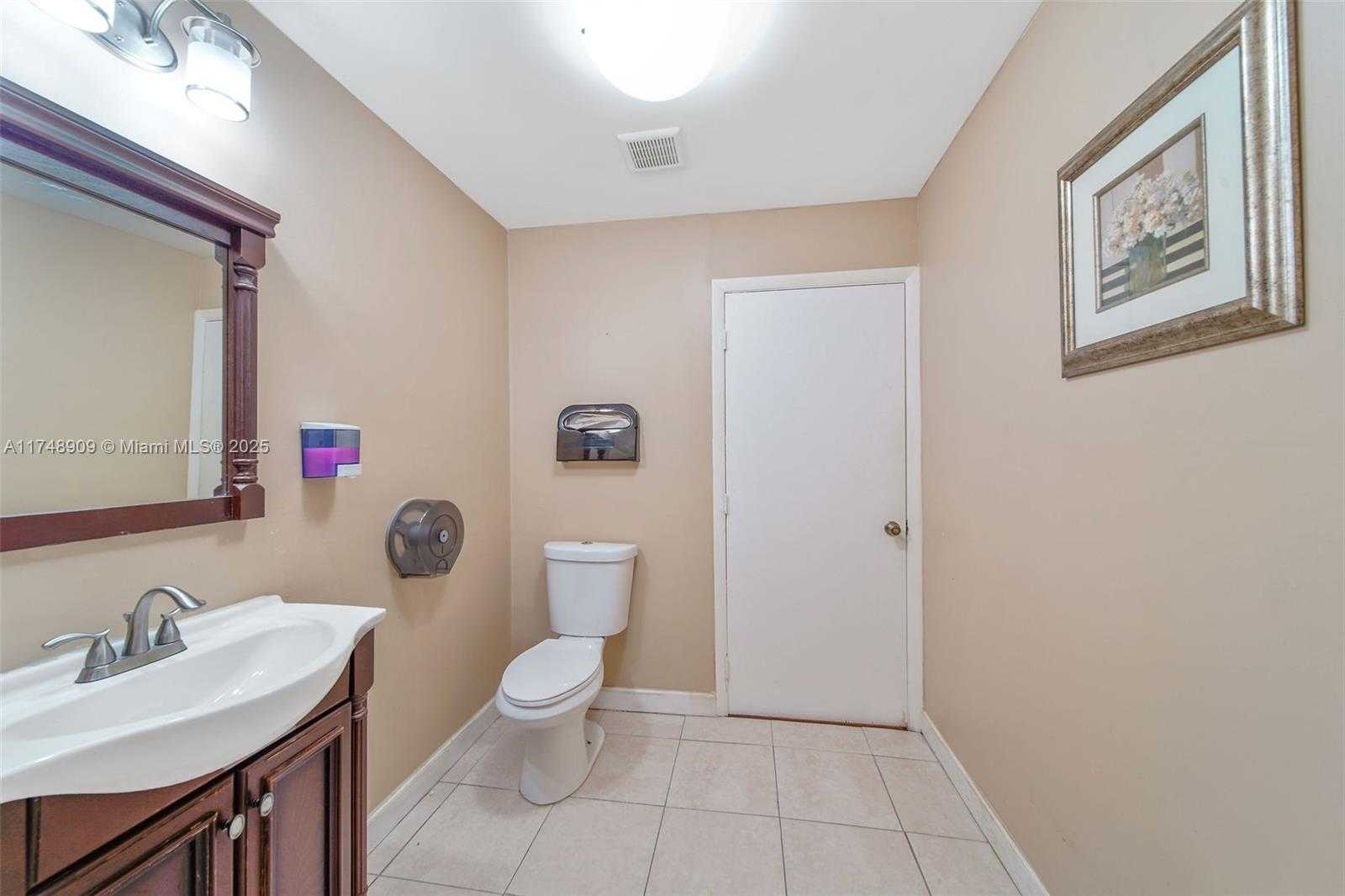Small Image of 25 EAST 4TH ST, Hialeah Number 33