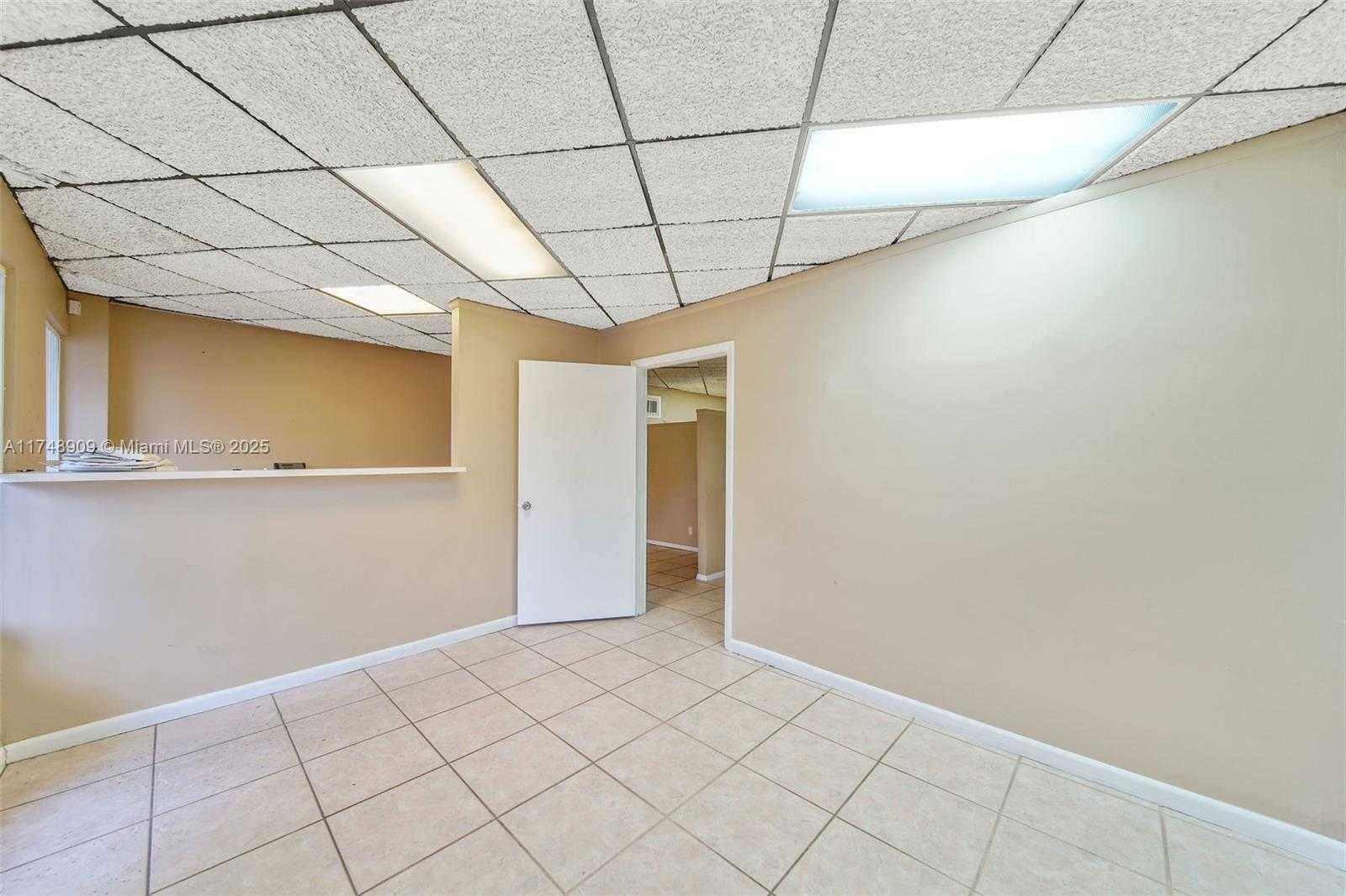 Small Image of 25 EAST 4TH ST, Hialeah Number 8