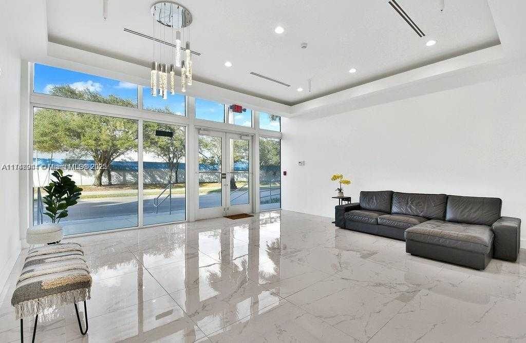 Small Image of 10450 NORTH WEST 33RD ST #304, Doral Number 14