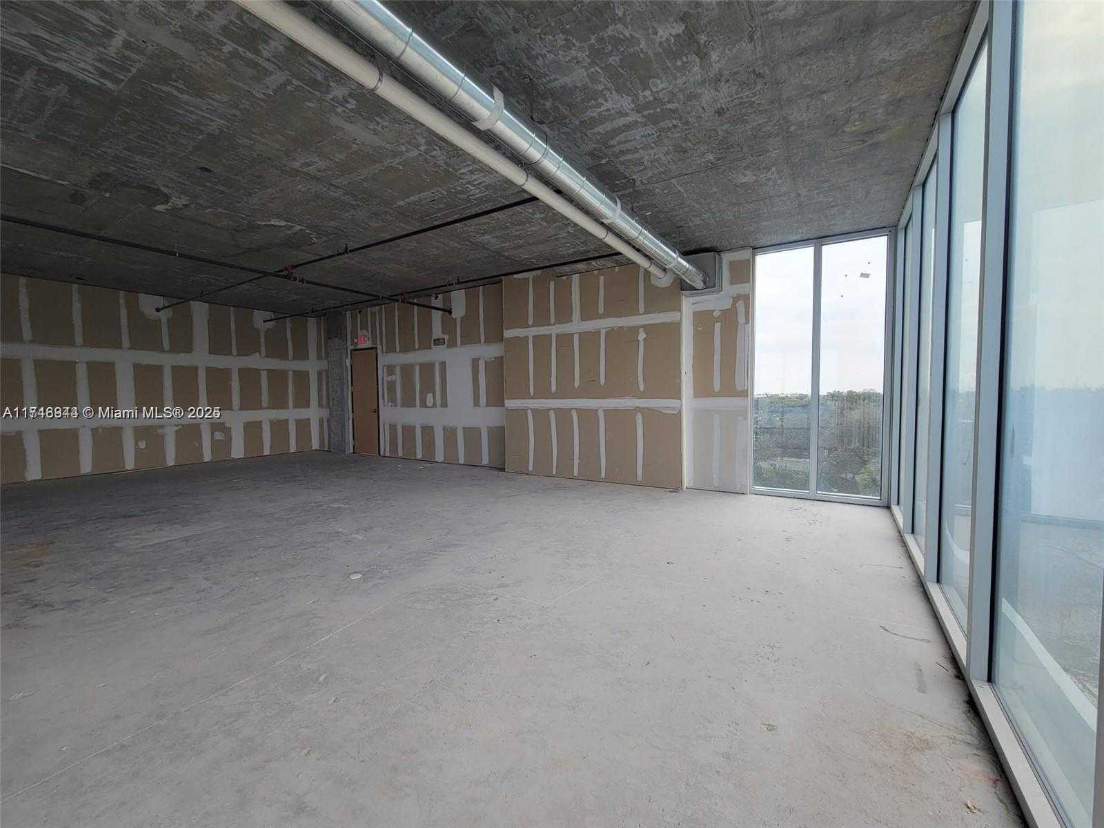 Small Image of 10450 NORTH WEST 33RD ST #304, Doral Number 4