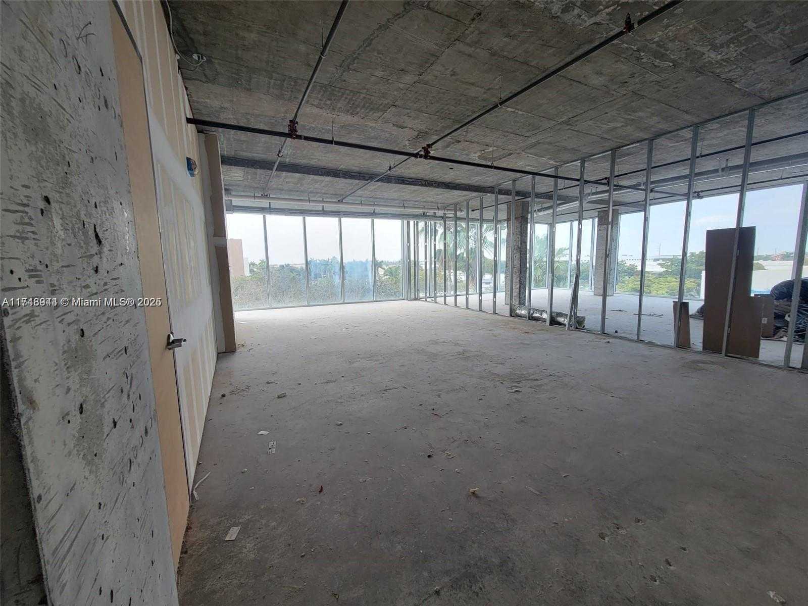 Small Image of 10450 NORTH WEST 33RD ST #304, Doral Number 7