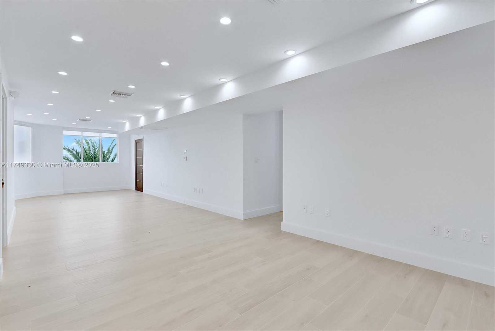Small Image of 6700 NORTH EAST 2ND CT #4, Miami Number 14