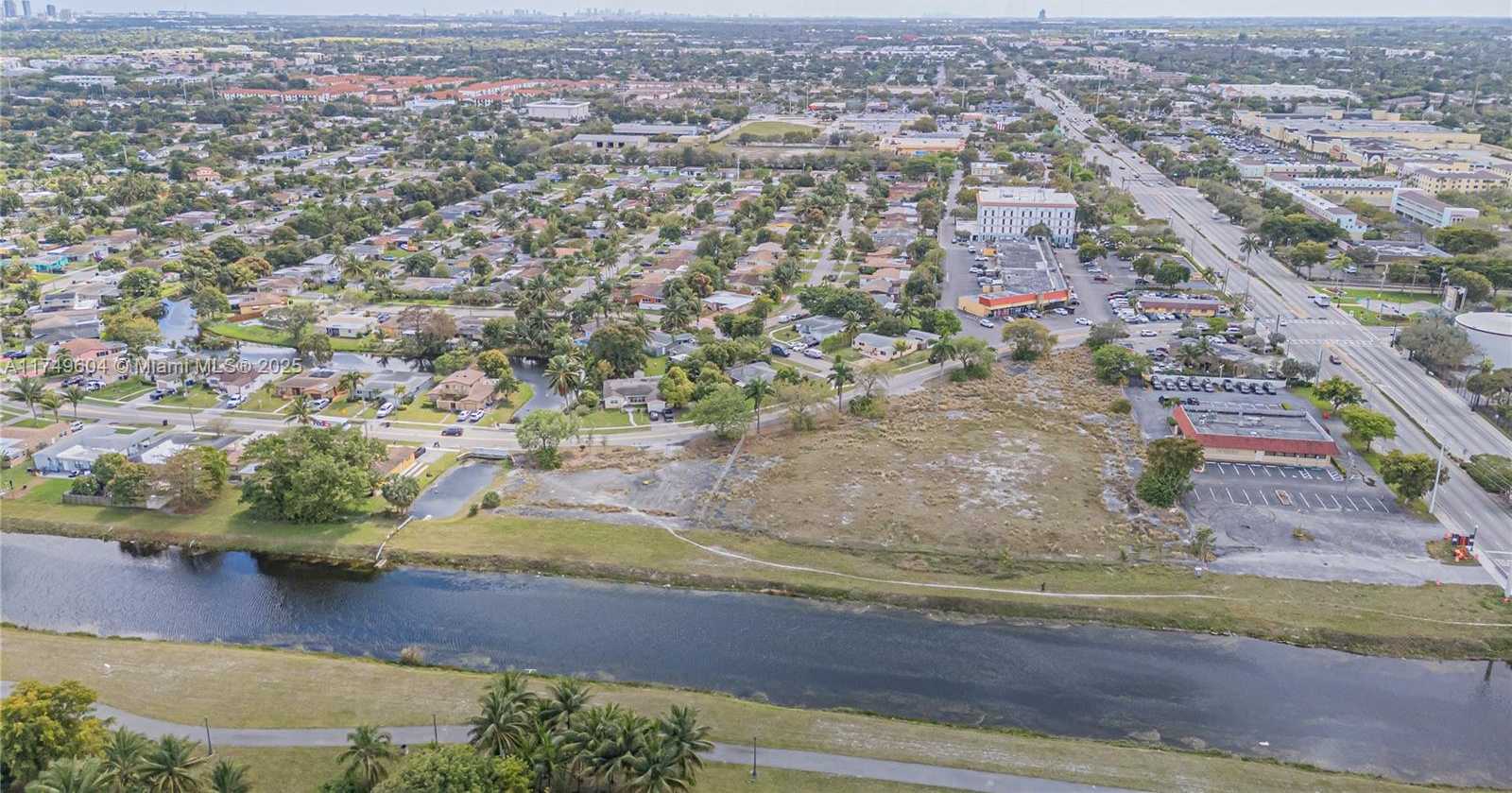 Small Image of 3900 NORTH WEST 37TH ST, Lauderdale Lakes Number 10