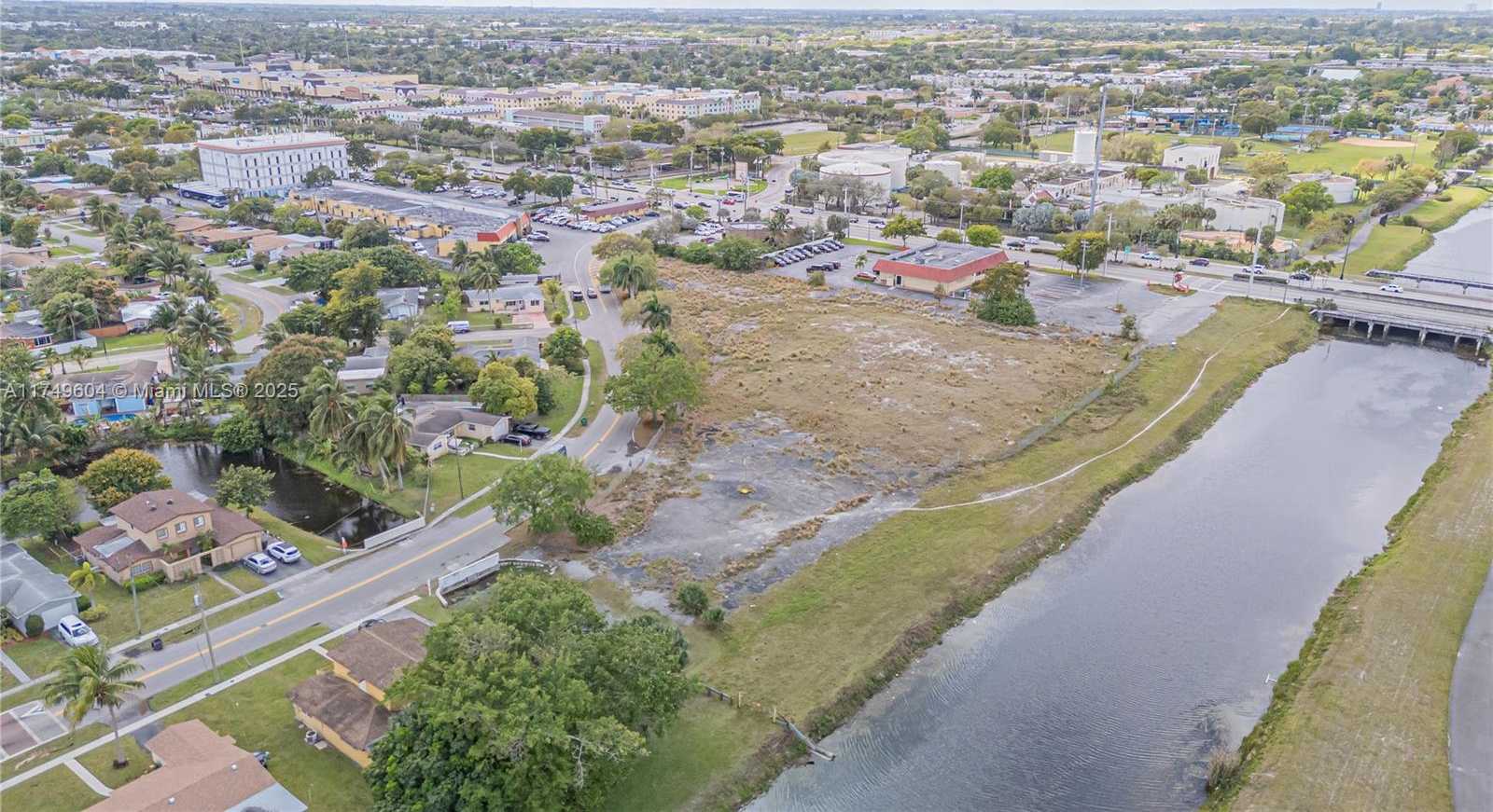 Small Image of 3900 NORTH WEST 37TH ST, Lauderdale Lakes Number 17