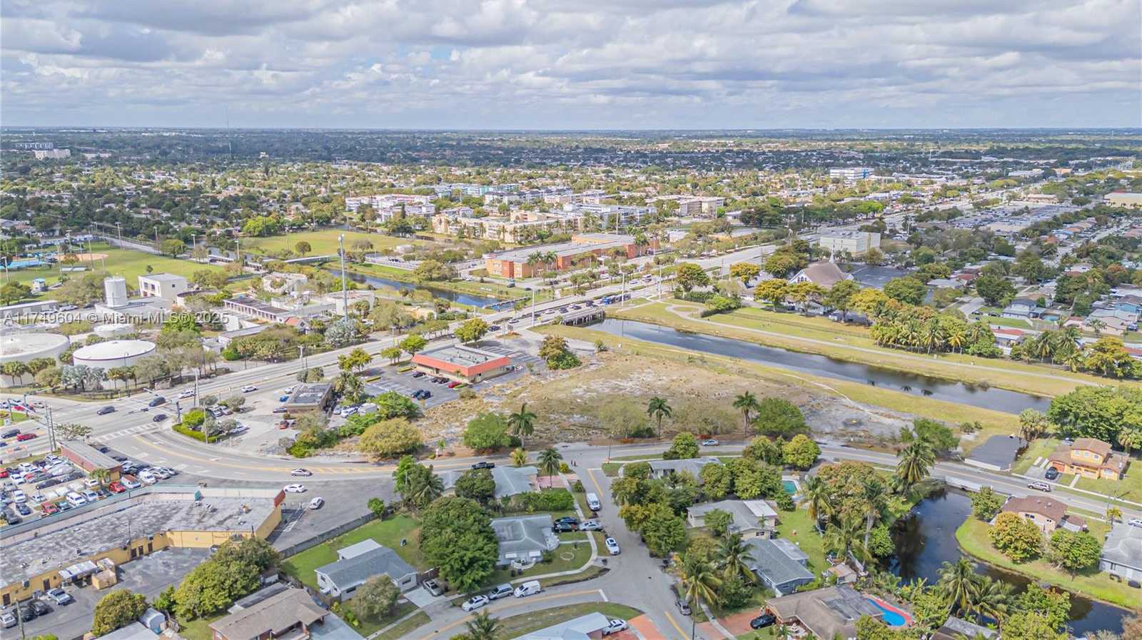 Small Image of 3900 NORTH WEST 37TH ST, Lauderdale Lakes Number 4