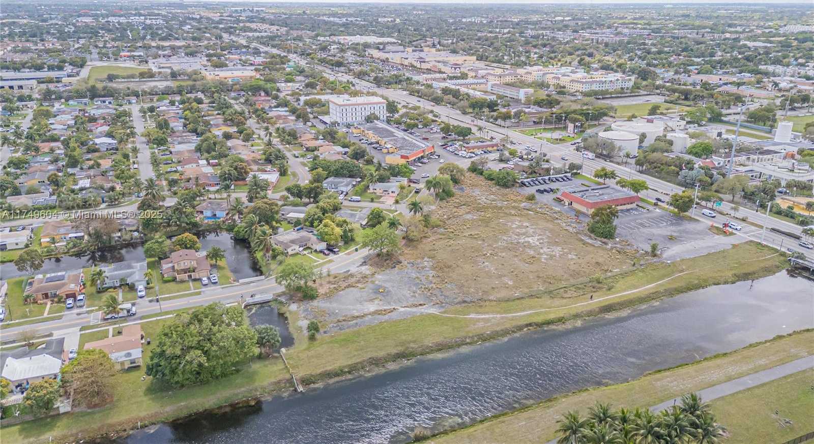 Small Image of 3900 NORTH WEST 37TH ST, Lauderdale Lakes Number 8