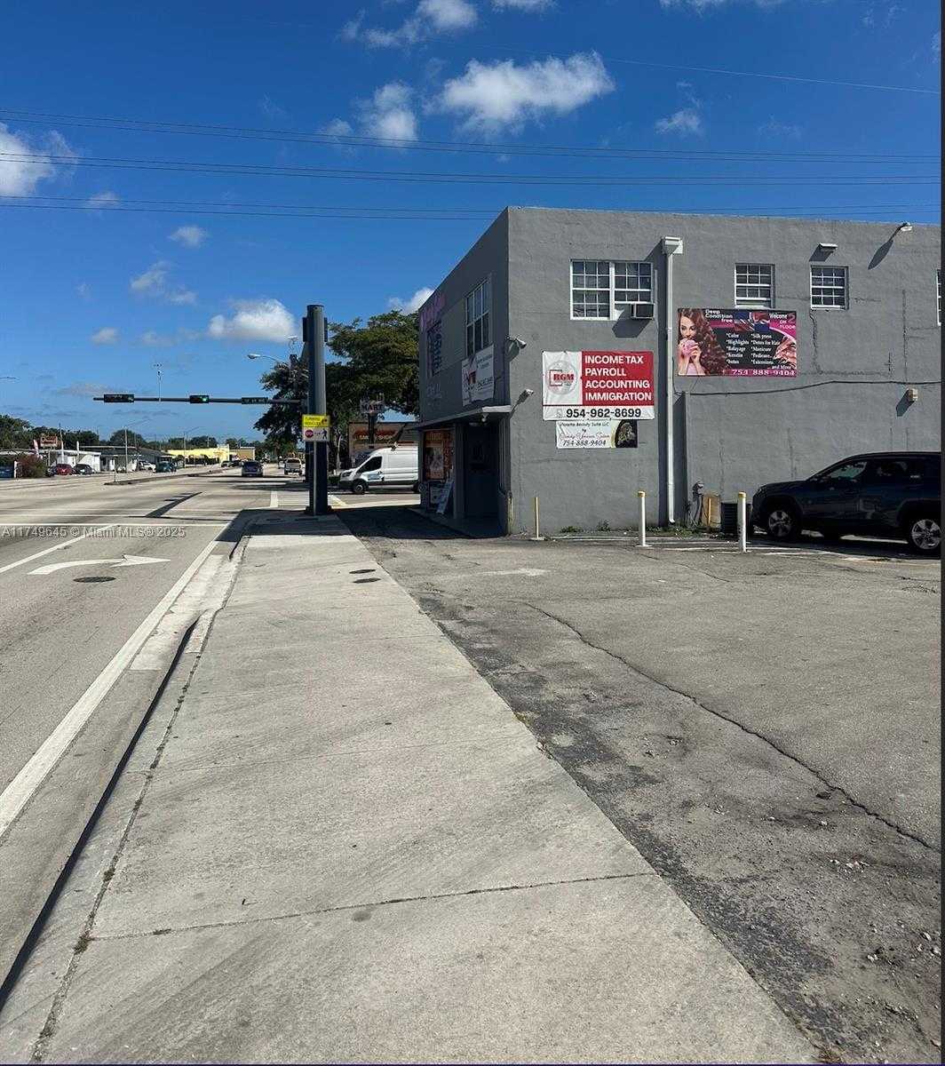 Small Image of 6400 Pembroke Rd, Miramar, FL 33023, USA Number 2