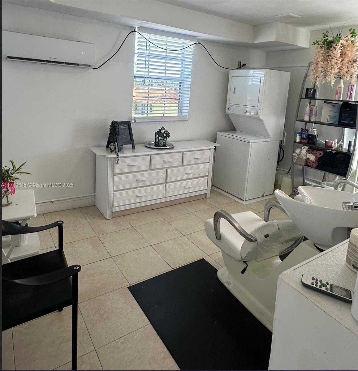Small Image of 6400 Pembroke Rd, Miramar, FL 33023, USA Number 7