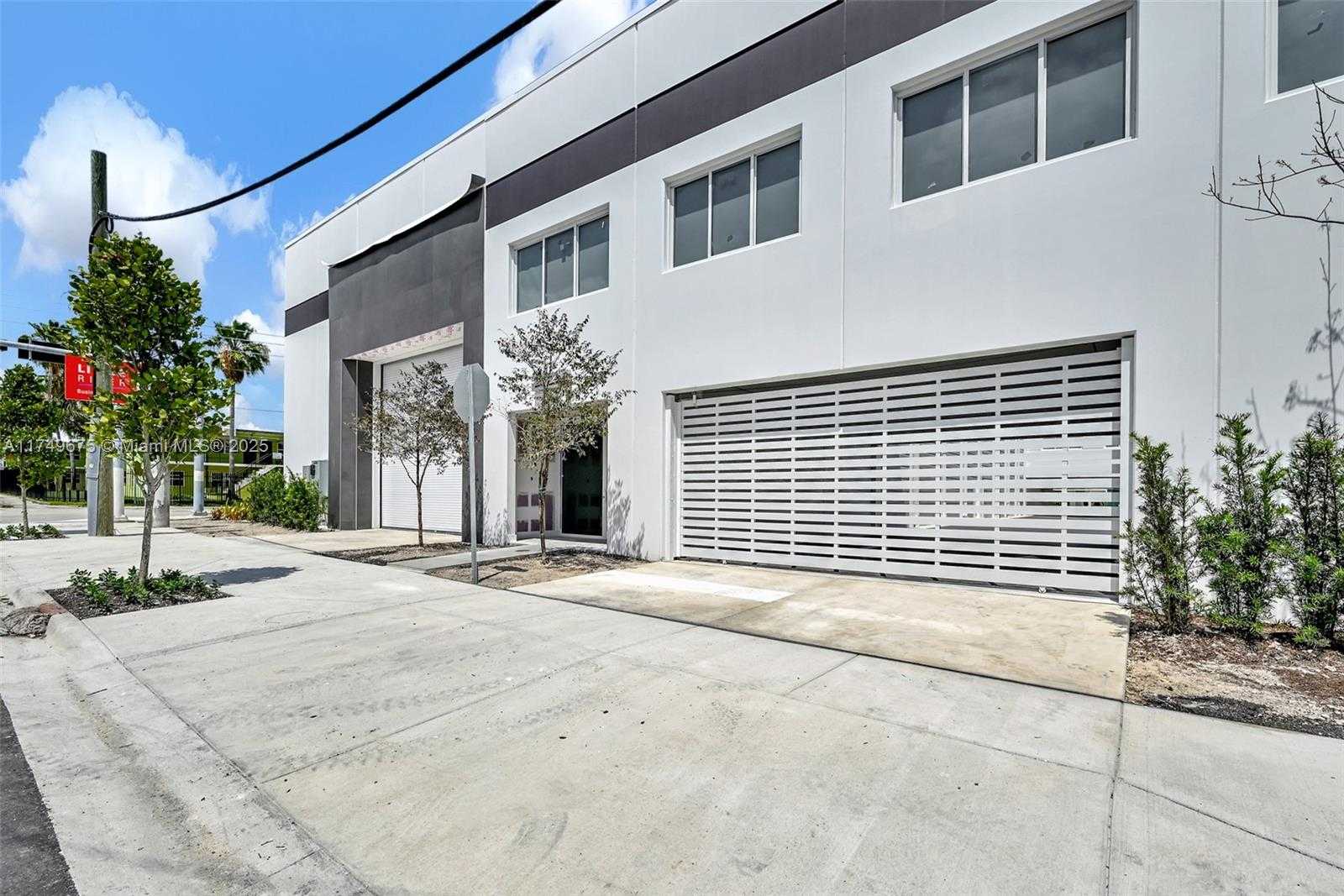 Small Image of 210 NORTH EAST 68TH ST #1, Miami Number 4