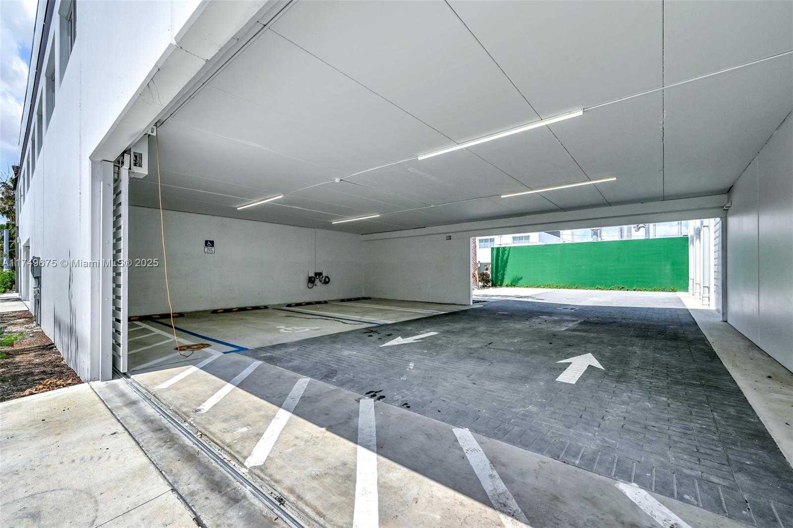 Small Image of 210 NORTH EAST 68TH ST #1, Miami Number 6