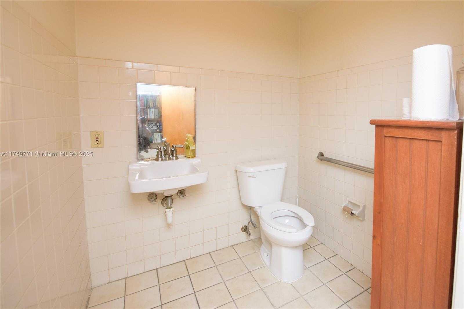 Small Image of 504 WEST MOWRY DR, Homestead Number 15