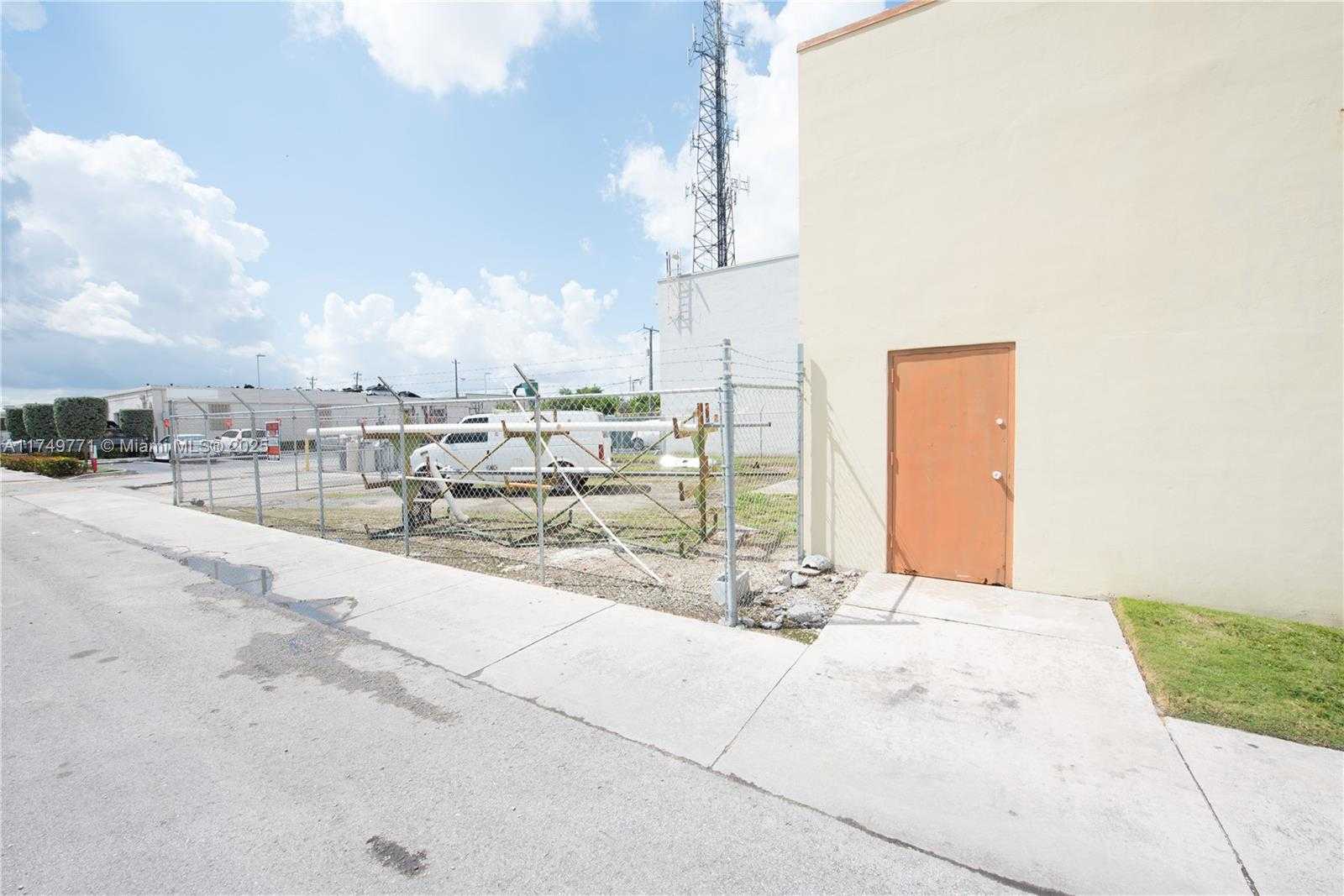 Small Image of 504 WEST MOWRY DR, Homestead Number 17