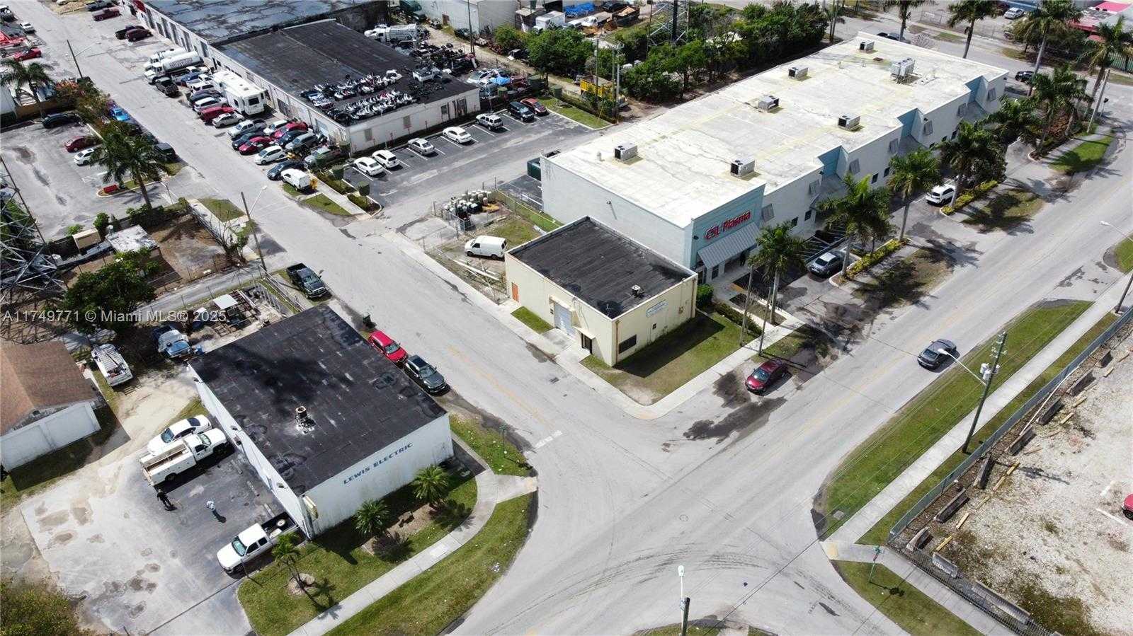 Small Image of 504 WEST MOWRY DR, Homestead Number 27