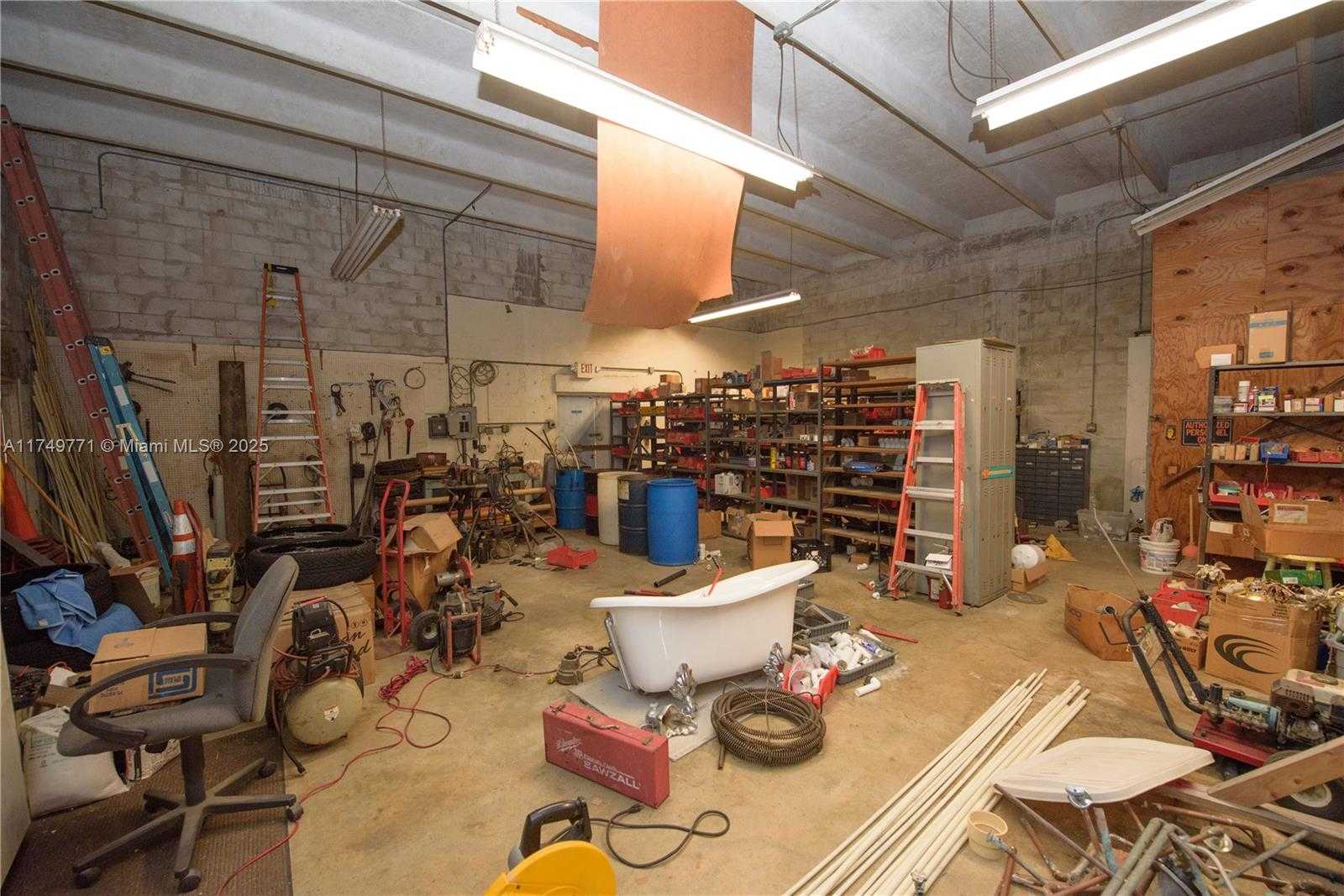 Small Image of 504 WEST MOWRY DR, Homestead Number 4