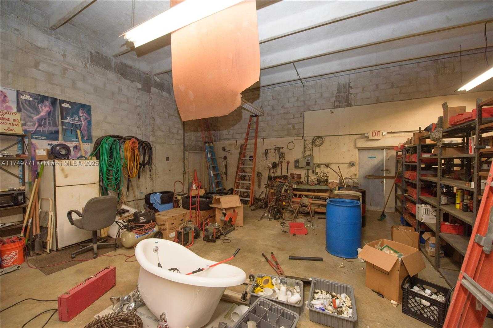 Small Image of 504 WEST MOWRY DR, Homestead Number 5