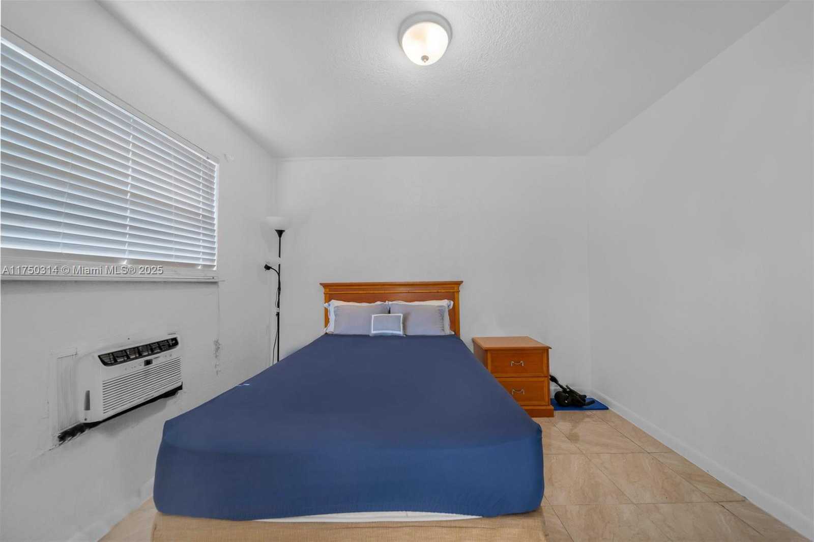 Small Image of 1331 Sharazad Blvd, Opa-locka, FL 33054, USA Number 10