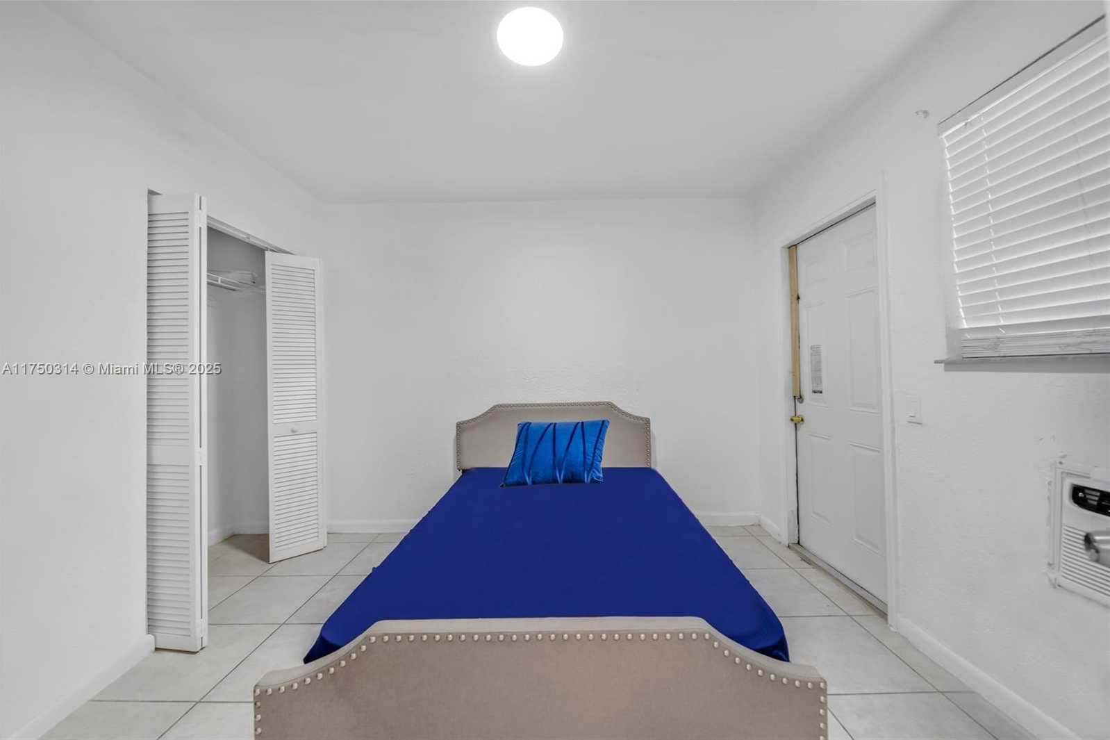 Small Image of 1331 Sharazad Blvd, Opa-locka, FL 33054, USA Number 12