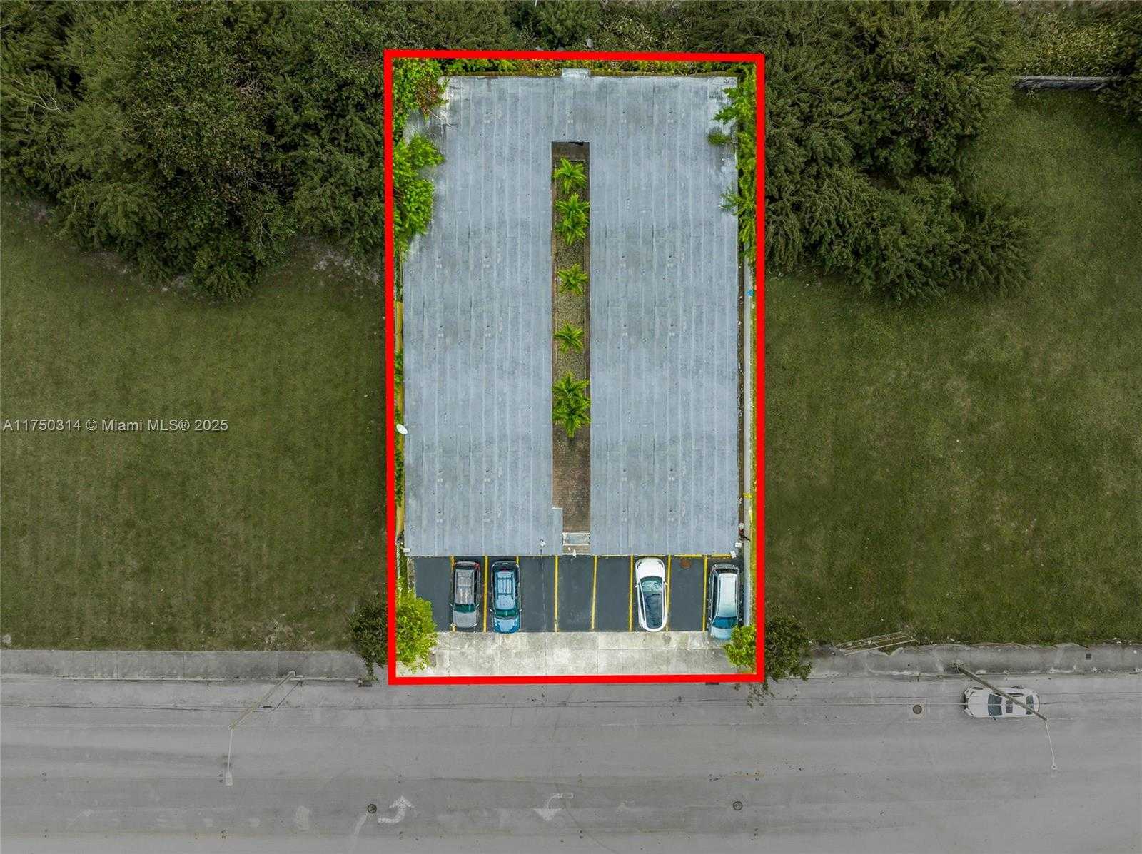 Small Image of 1331 Sharazad Blvd, Opa-locka, FL 33054, USA Number 31