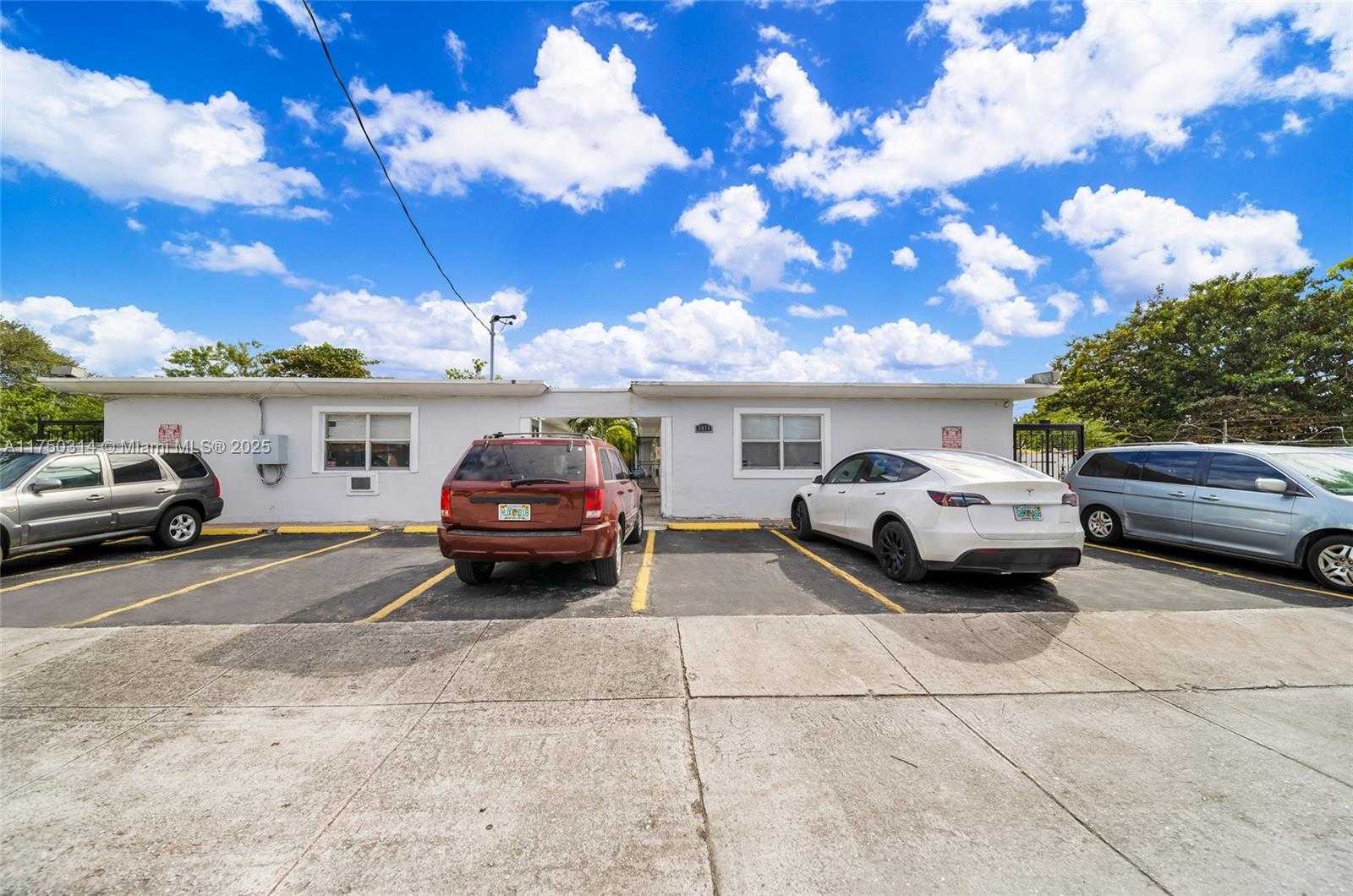 Small Image of 1331 Sharazad Blvd, Opa-locka, FL 33054, USA Number 36