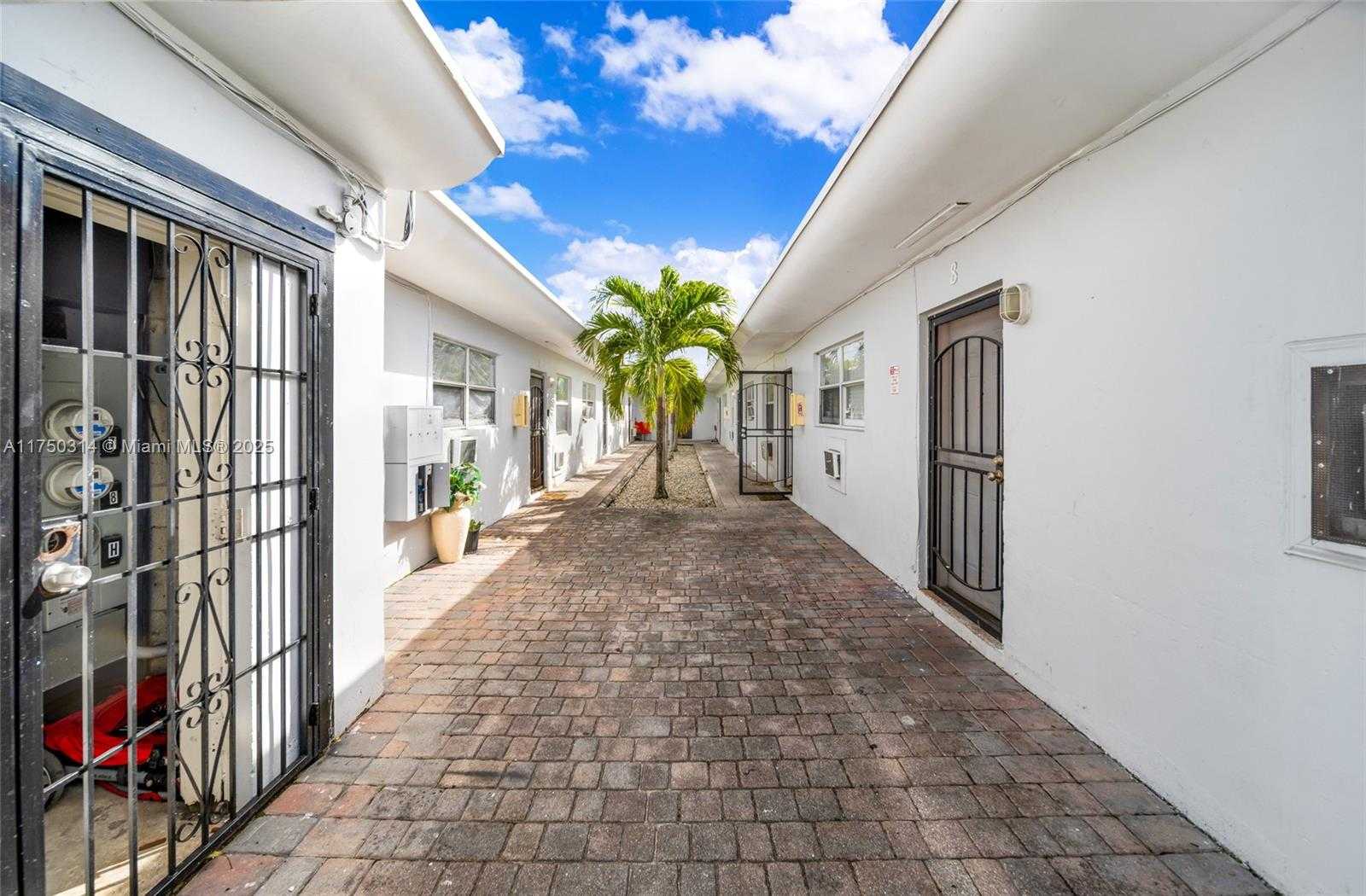 Small Image of 1331 Sharazad Blvd, Opa-locka, FL 33054, USA Number 38